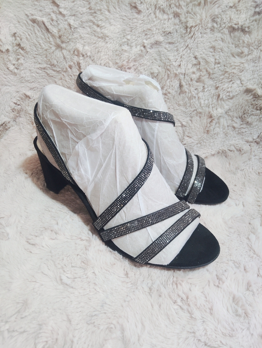 Naturalizer Vanessa Strappy Block Heel Sandals with Sparkle Straps. Size 6.5W